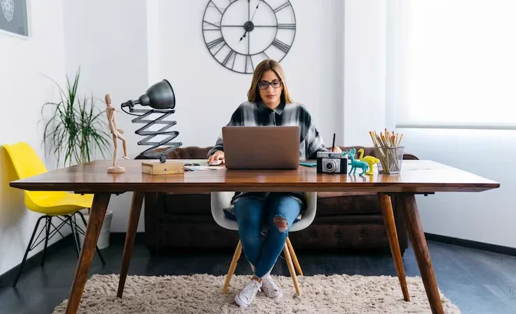 Geniş kalça gizlemek için ne tür pantolon