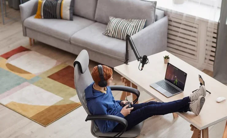 Zayıf görünmek için hangi kesim elbise seçilir